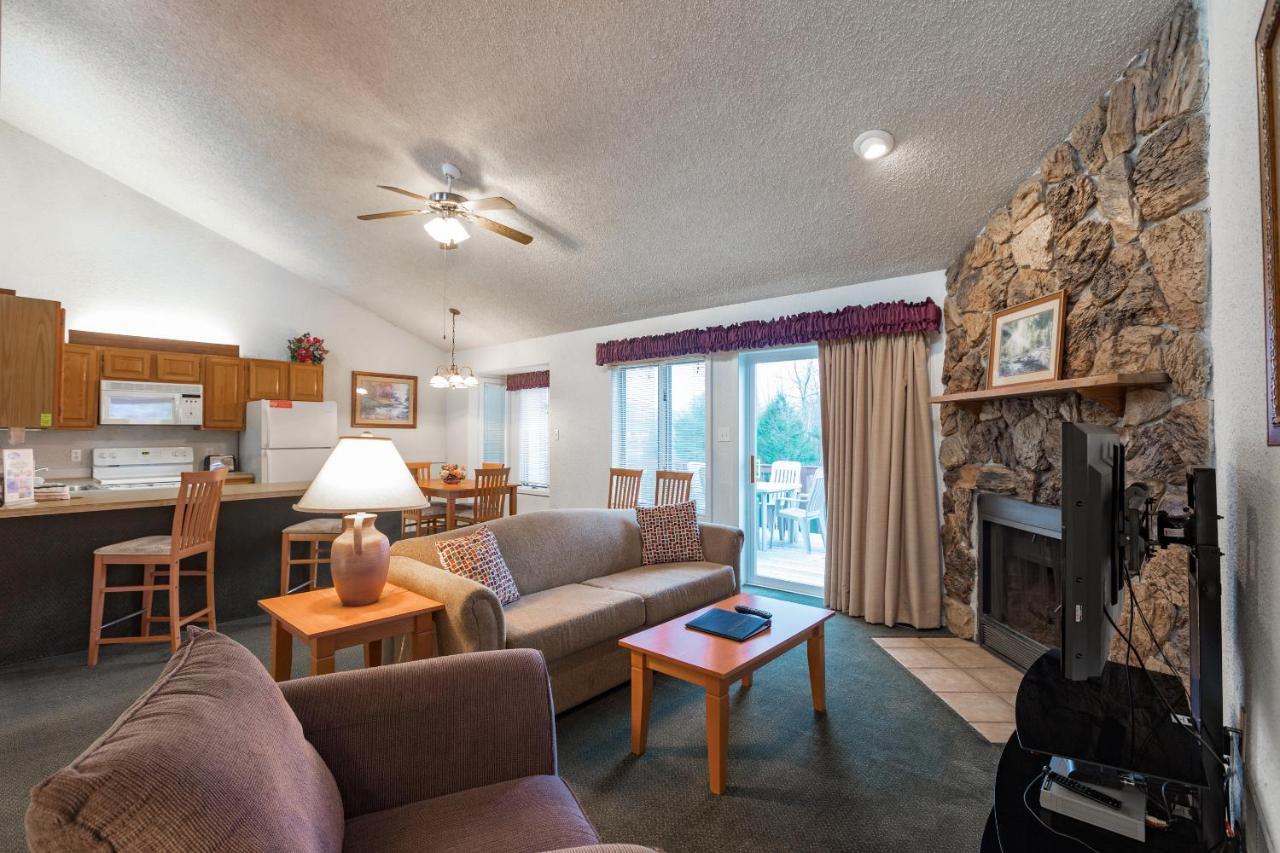 Crown Resorts At The Poconos Drums Экстерьер фото