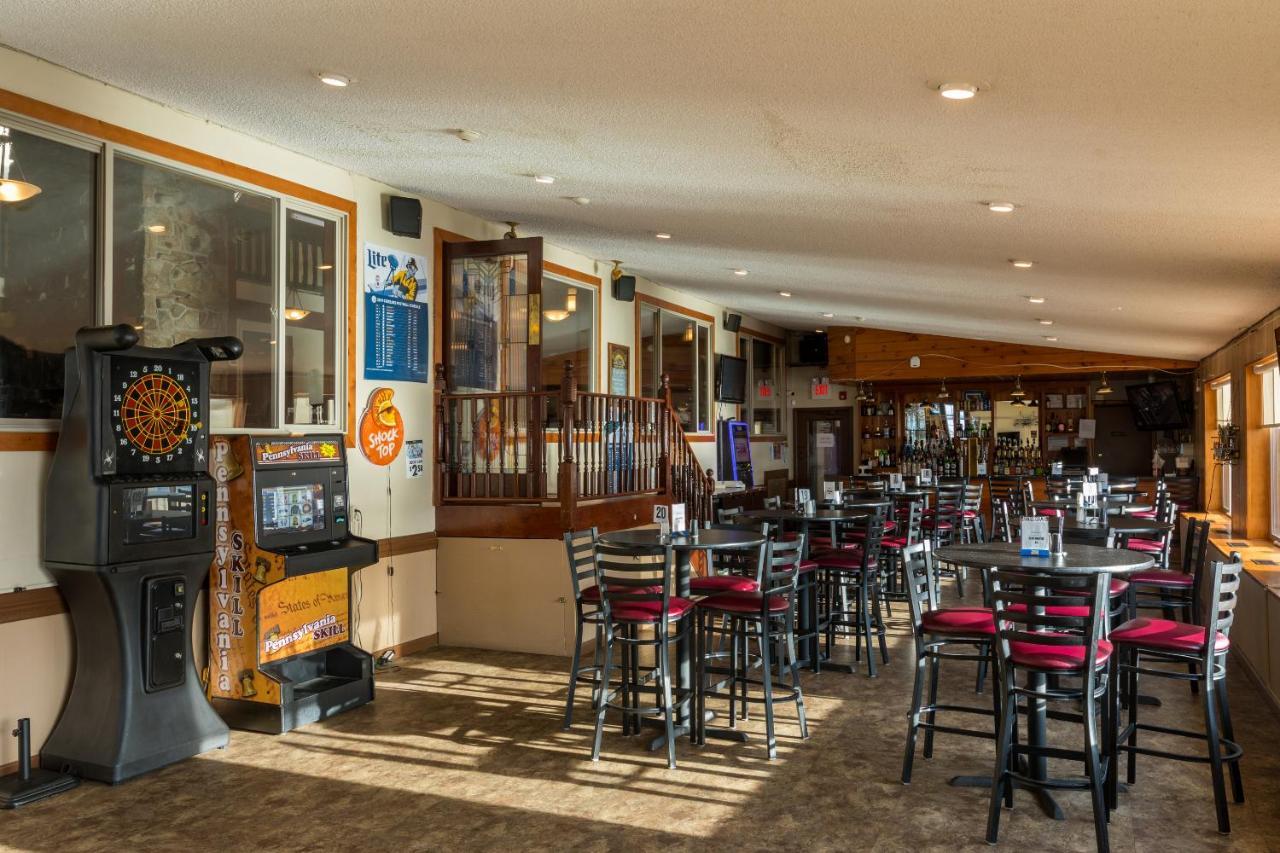 Crown Resorts At The Poconos Drums Экстерьер фото