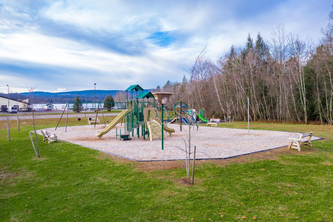 Crown Resorts At The Poconos Drums Экстерьер фото